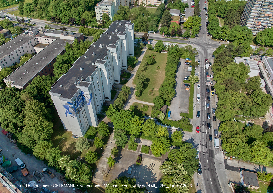 07.06.2023 - Graffiti aus der Luft und Ebene am Karl-Marx-Ring in Neuperlach